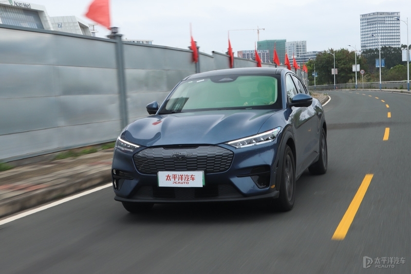 不喝油的“野马”还野吗？测试Mustang Mach-E