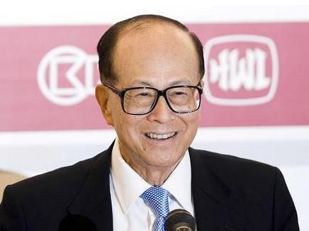 李嘉诚脱港入欧背后：商业帝国转型与未来政治形势的精准判断