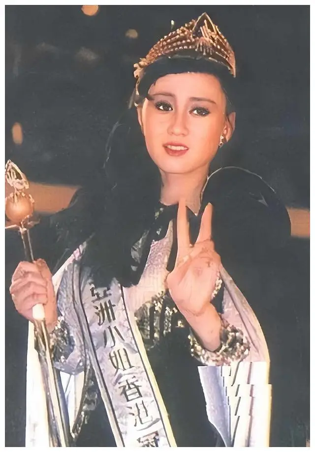 蜕变成长励志的句子蜕变的故事_蜕变成长励志的名言_利智的个人成长与蜕变故事