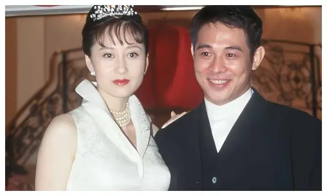 蜕变成长励志的句子蜕变的故事_蜕变成长励志的名言_利智的个人成长与蜕变故事