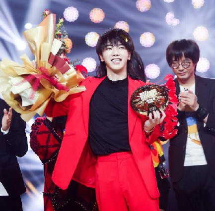 华晨宇的经典歌曲在KTV热唱榜上居高不下_华晨宇的经典歌曲在KTV热唱榜上居高不下_华晨宇的经典歌曲在KTV热唱榜上居高不下